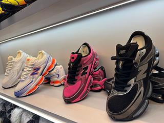 New Balance ABZORB 2000