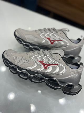 Mizuno 14s Cinzas